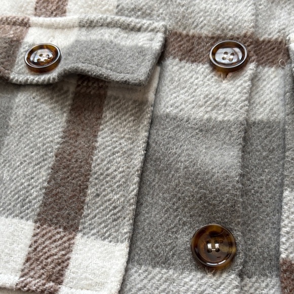 Women’s Thick Flannel Plaid Button-Up Jacket/Shirt - Picture 4 of 7